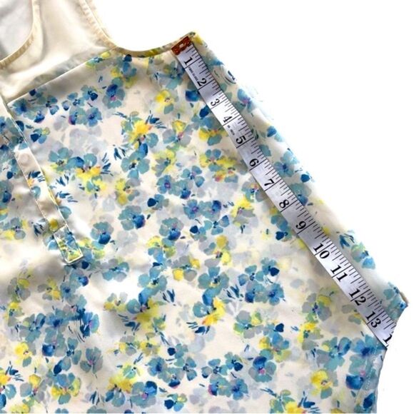 LC Lauren Conrad Yellow & Cornflower Blue Chiffon Sleeveless Blouse Size XSmall - Picture 10 of 10